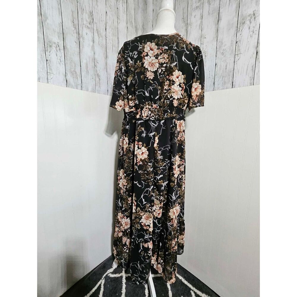 BloomChic NWT Size 14-16 Black Floral Maxi Dress V Neck Flutter Sleeve - Picture 3 of 6